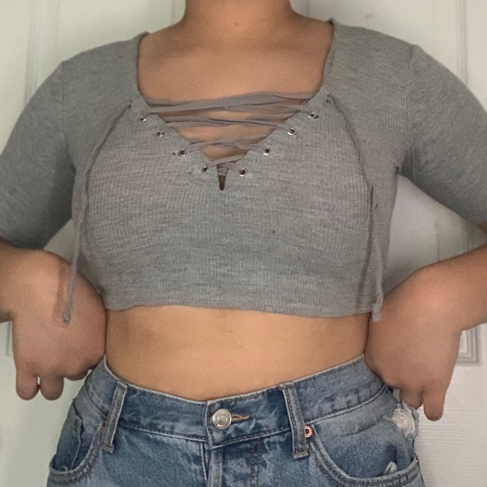 cropped shirt